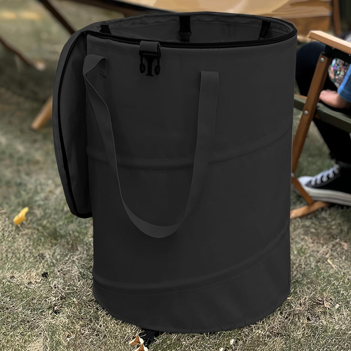 QJXX front view of pop-up trash can showing lid and shape for organized containment