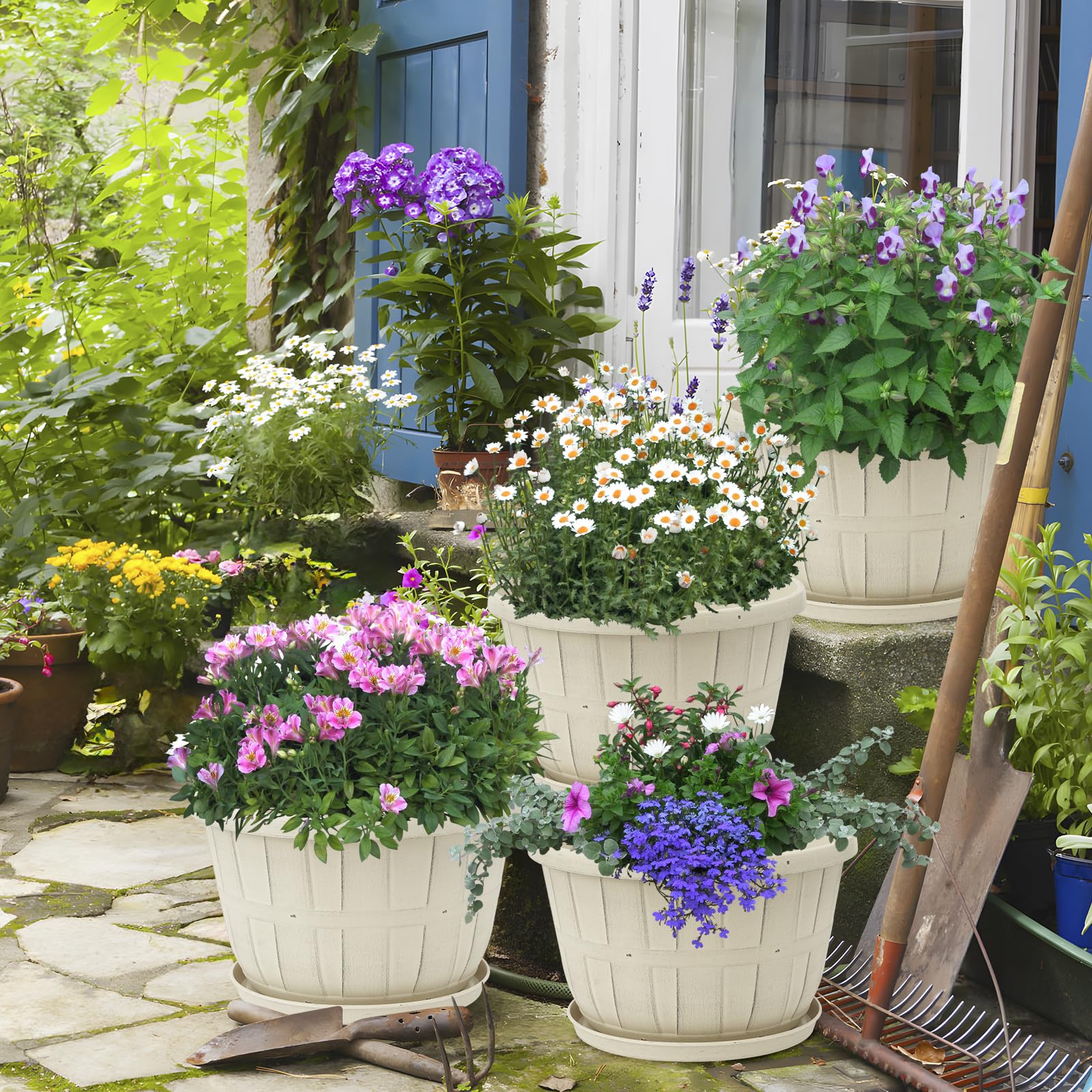 Quarut stacked planters demonstrating lightweight storage and easy handling benefit