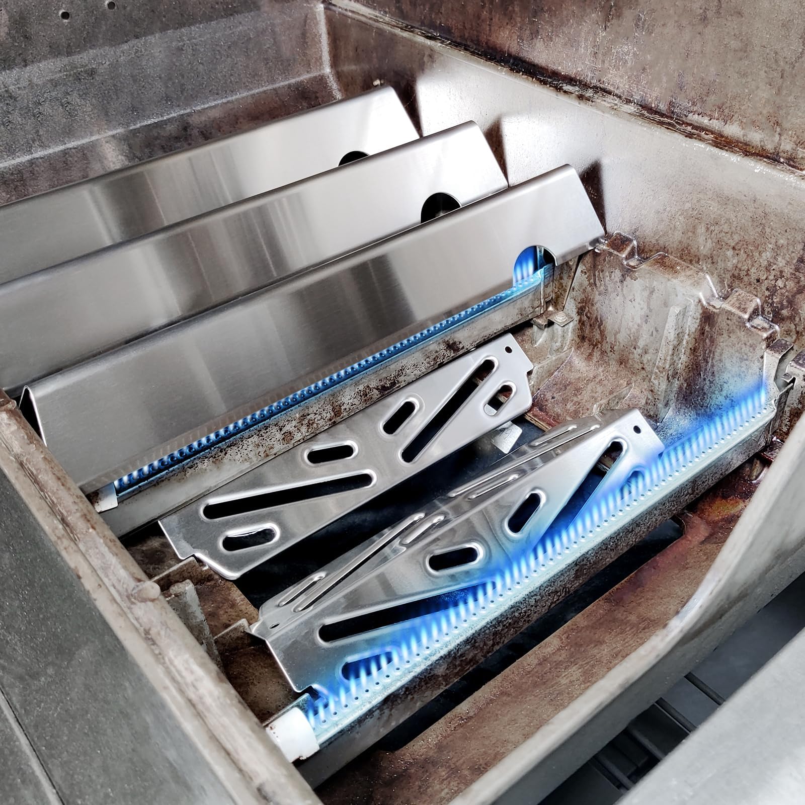 QuliMetal being wiped clean to show easy-maintenance benefit