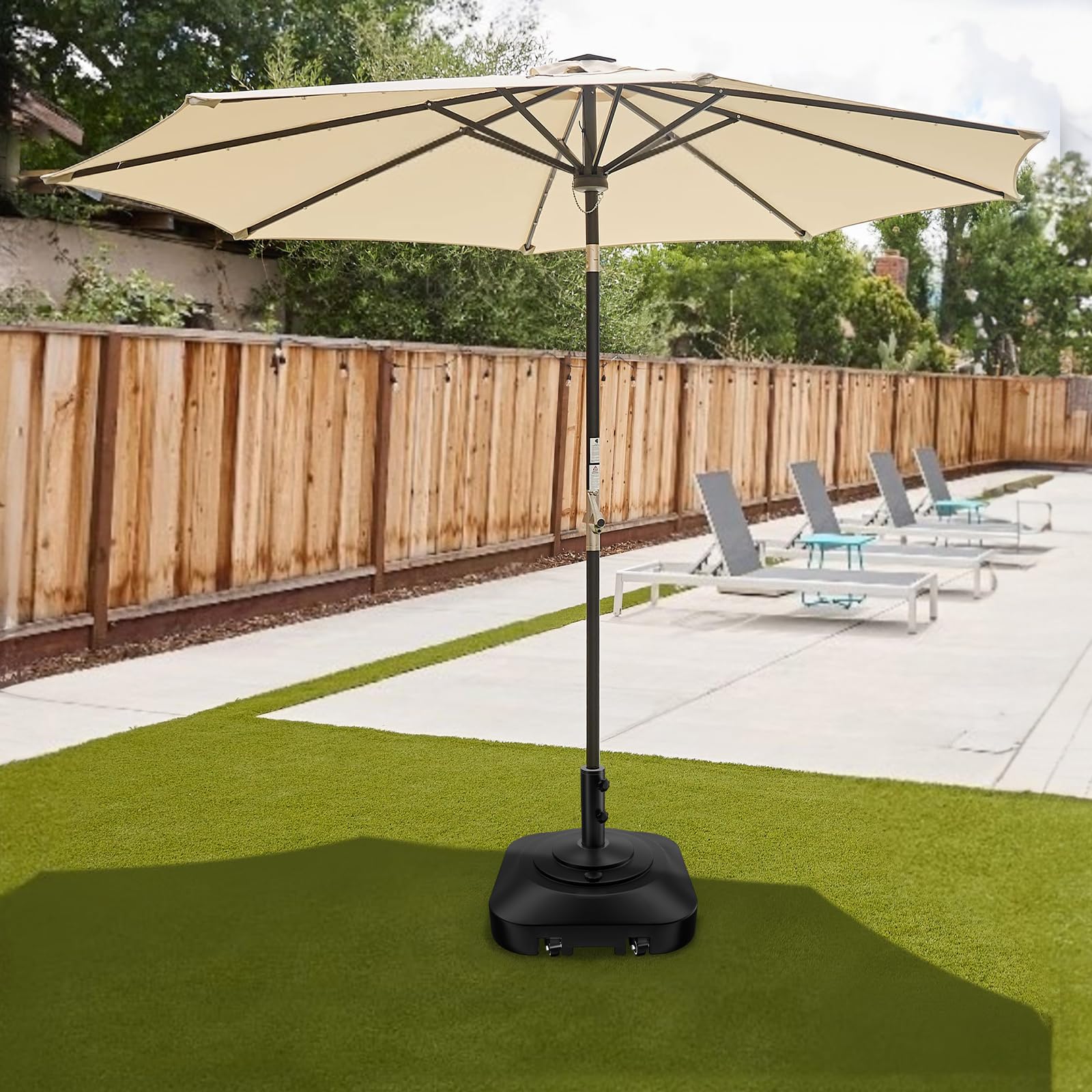 QZER umbrella base in restaurant setting offering reliable commercial use