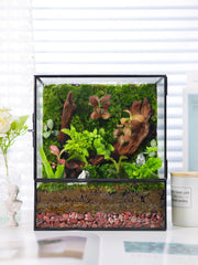 REDHUGO open door detail showing easy access for planting benefit: simple maintenance