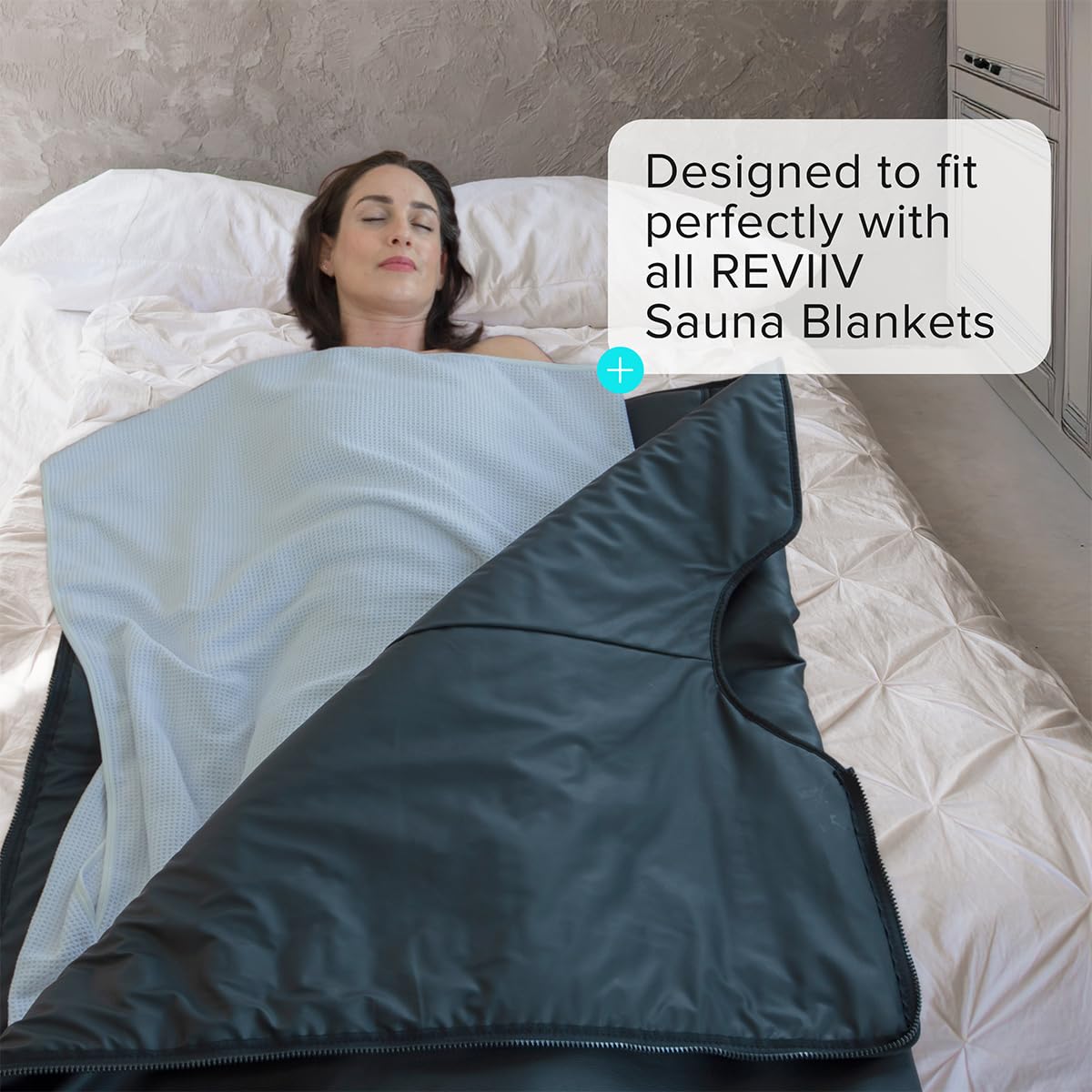 REVIIV towel in a home sauna corner conveying comfort and hygiene benefit