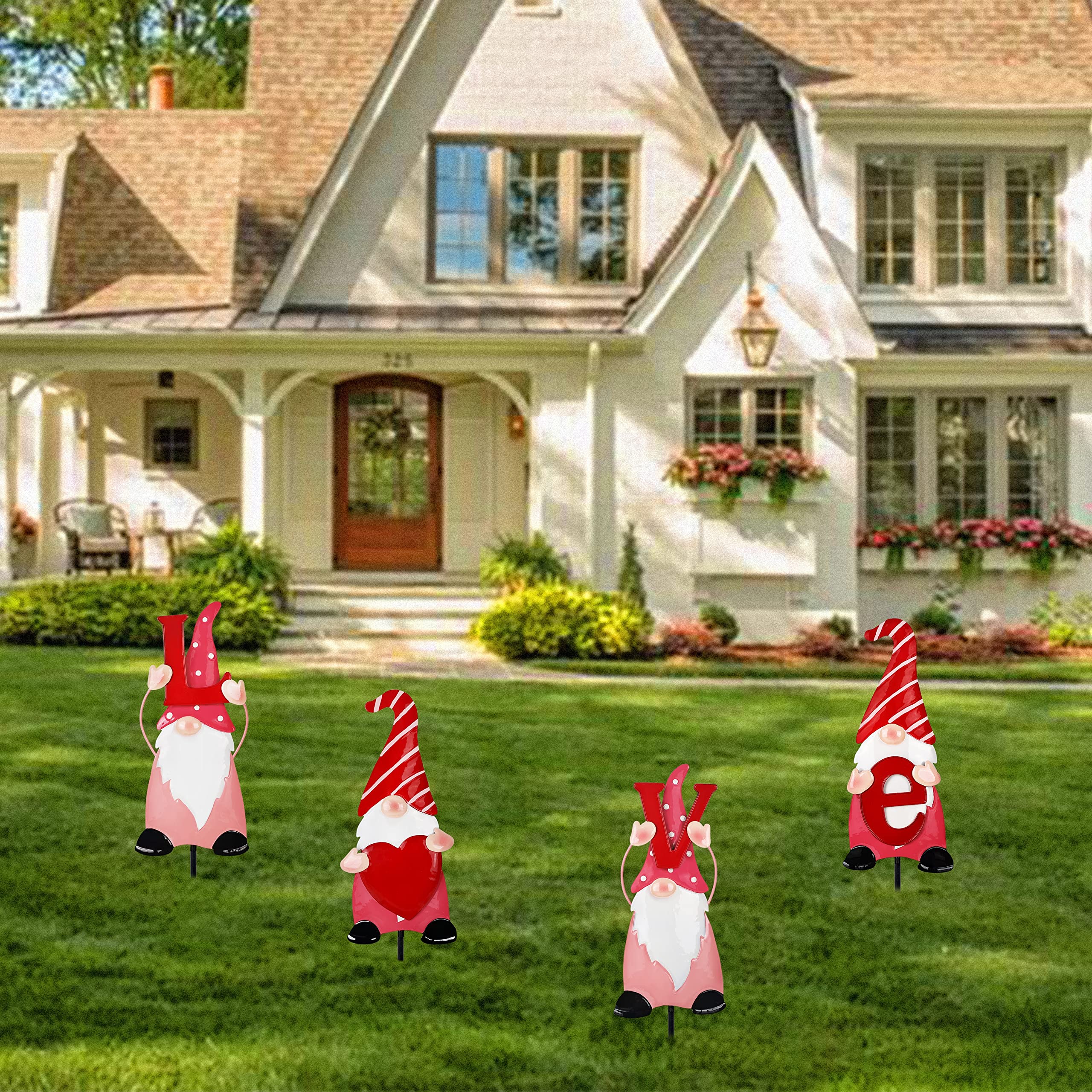 Ridota evening lawn scene with lights, creating romantic outdoor ambiance
