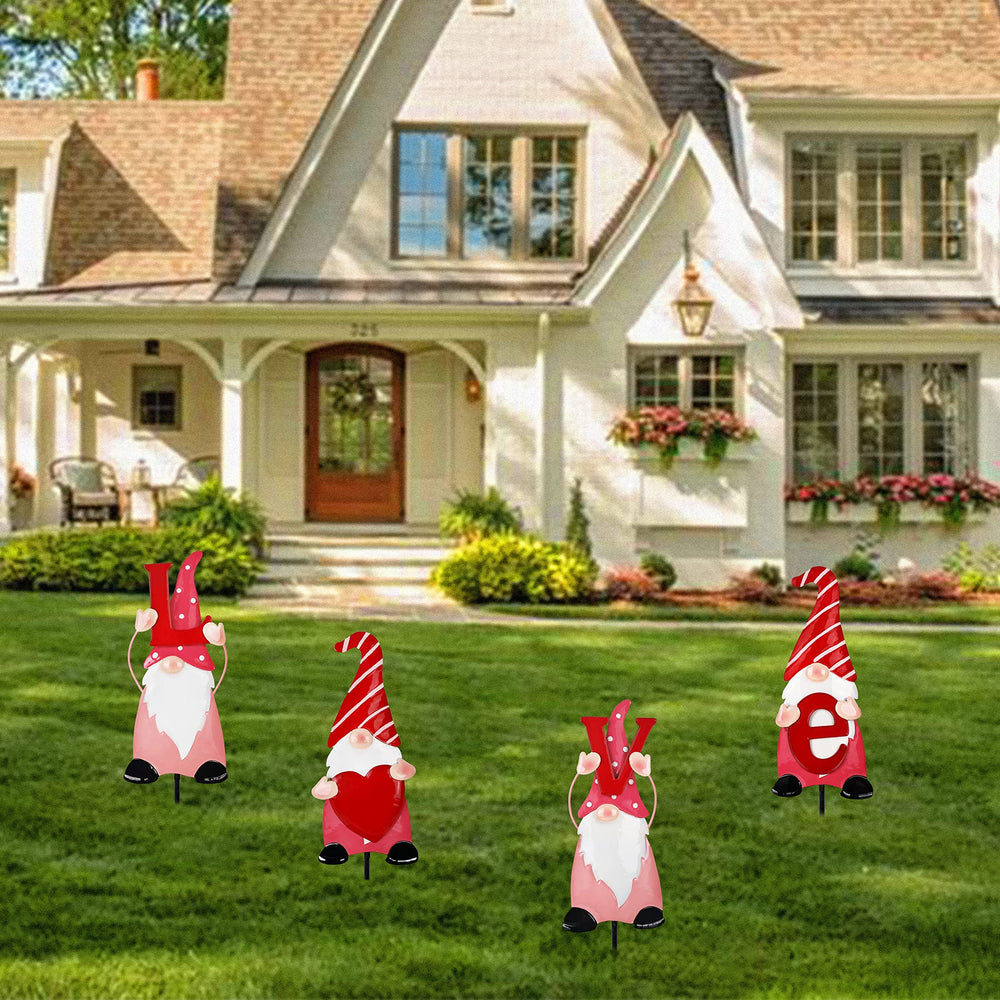Ridota evening lawn scene with lights, creating romantic outdoor ambiance