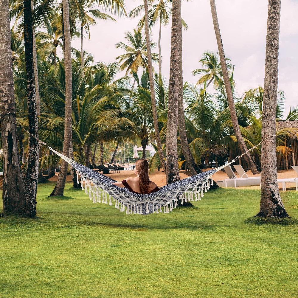 ROOITY hammock with two people to show size and two‑person capacity for leisure