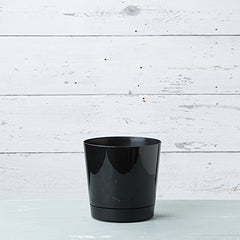 Root & Vessel pot tray detail showing snap-on tray protecting surfaces reliably