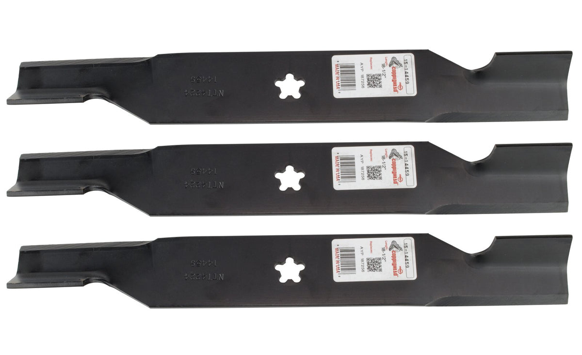 Rotary front view of three-pack blades showing product and packaging, easy replacement