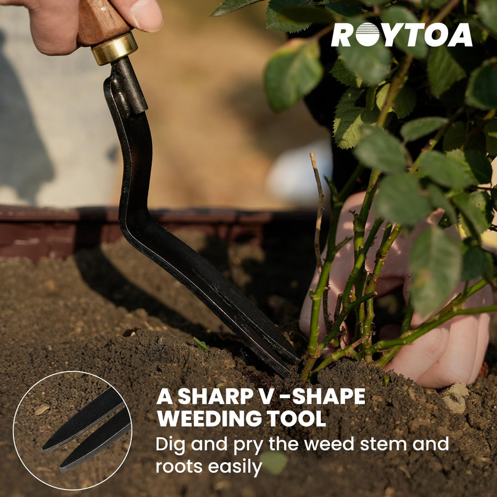 roytoa trowel and shovel side-by-side showing tool shapes for planting and moving soil