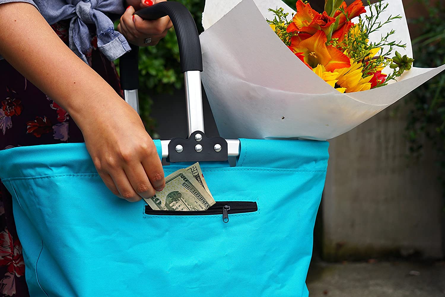 RSVP foam handle grip emphasizing comfortable carry during long market trips