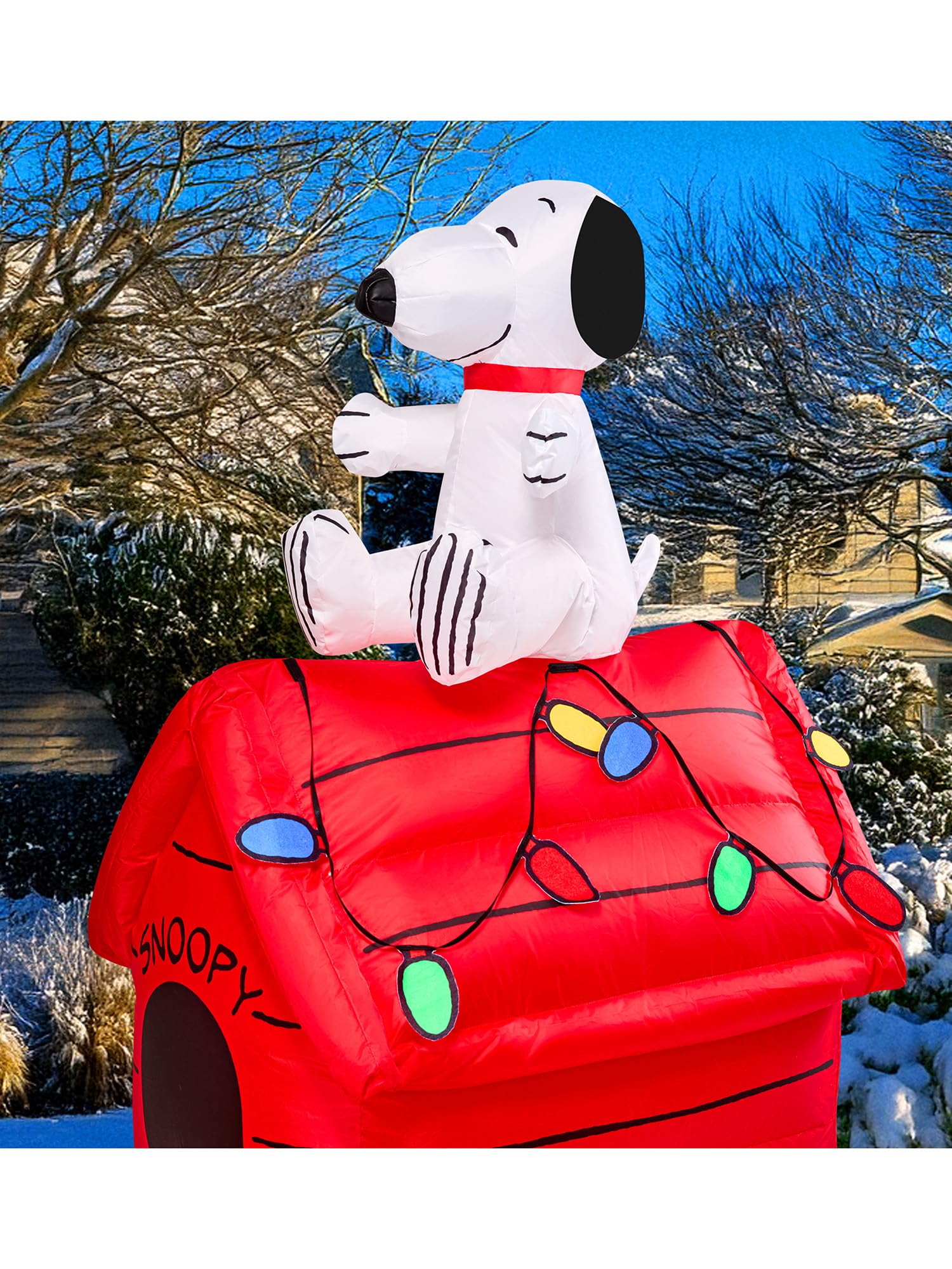 Rubies Snoopy size comparison with lawn chair illustrating compact footprint