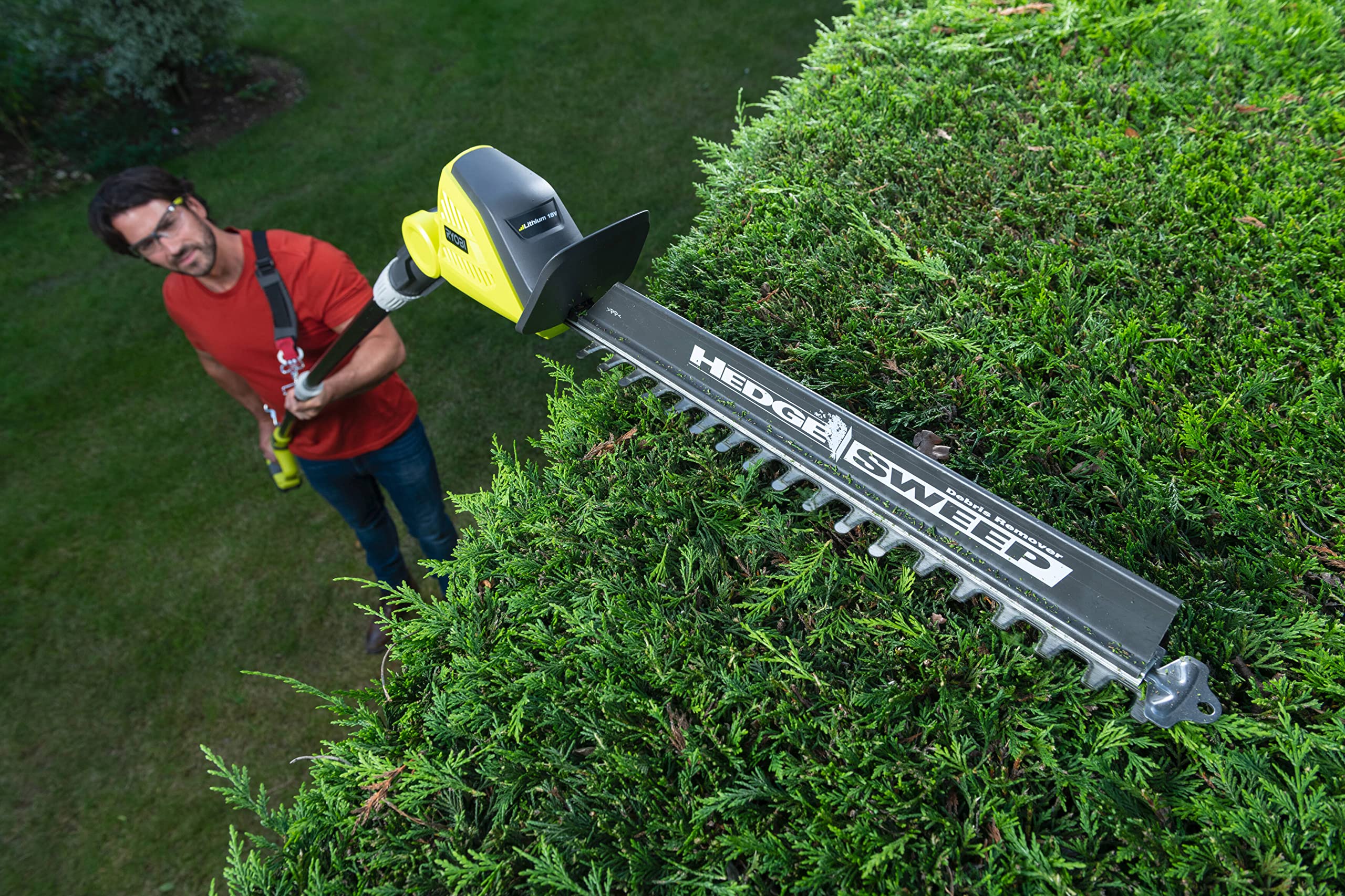 RYOBI close-up of 45cm diamond-ground blade for clean precise cuts