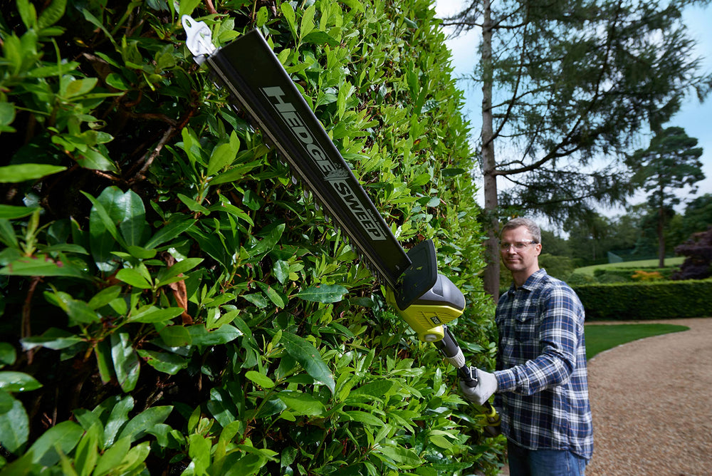 RYOBI shoulder strap and blade sheath included for secure comfortable storage
