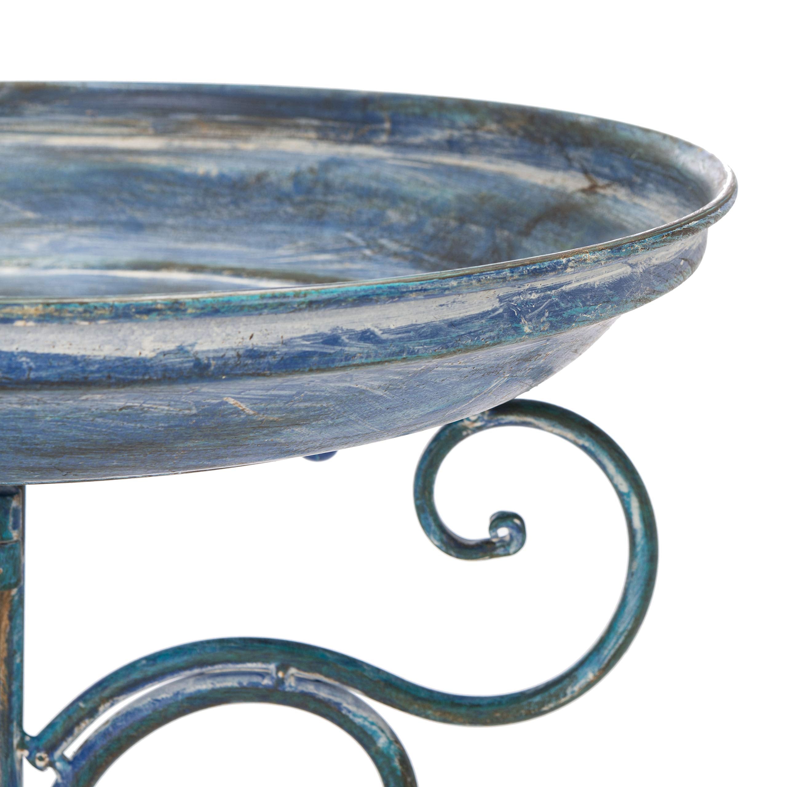 SAFAVIEH Ashlan on patio with seating suggesting vintage focal point and outdoor styling benefit