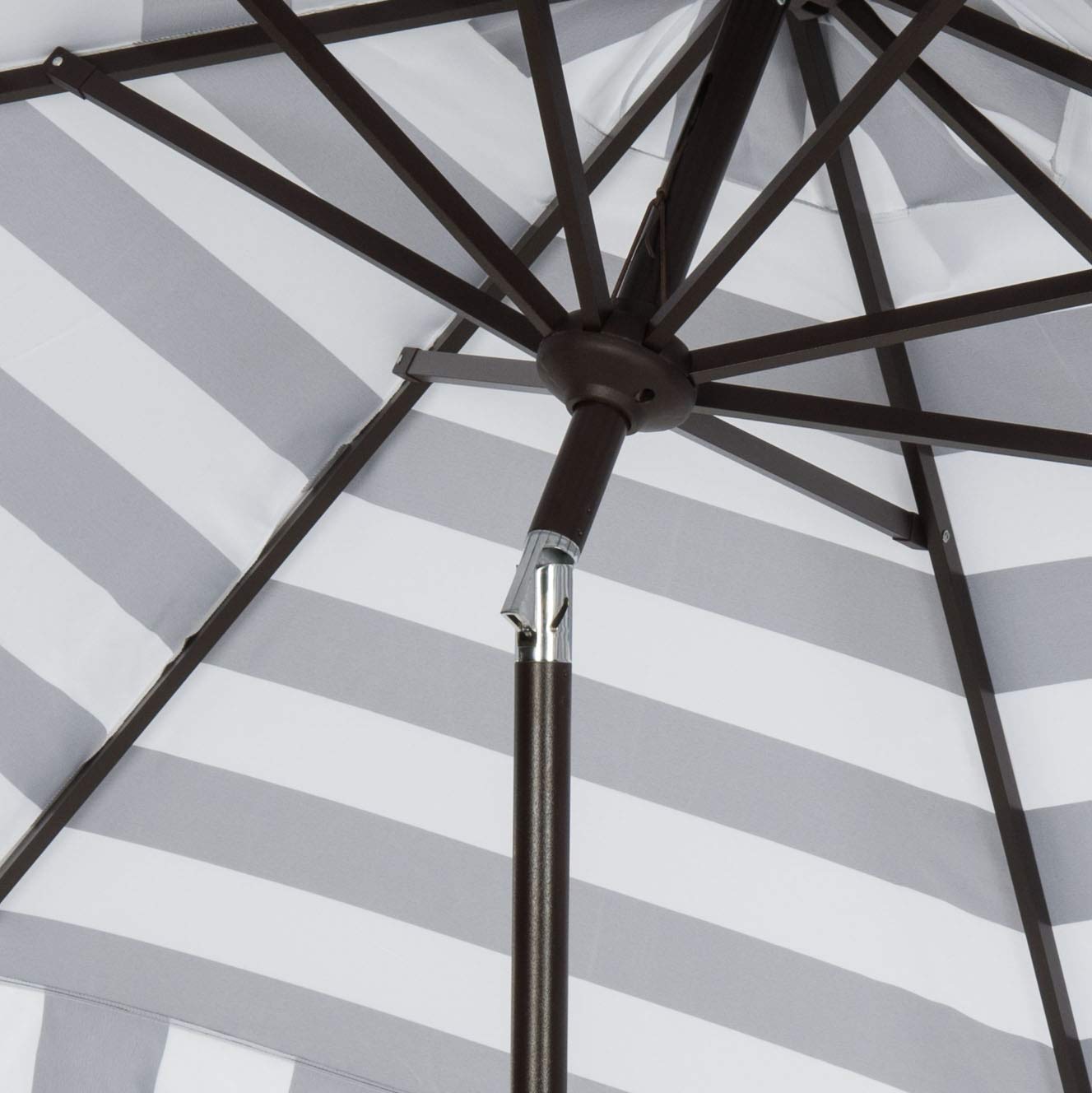 SAFAVIEH Elsa poolside lifestyle scene - spa-inspired style enhances outdoor spaces