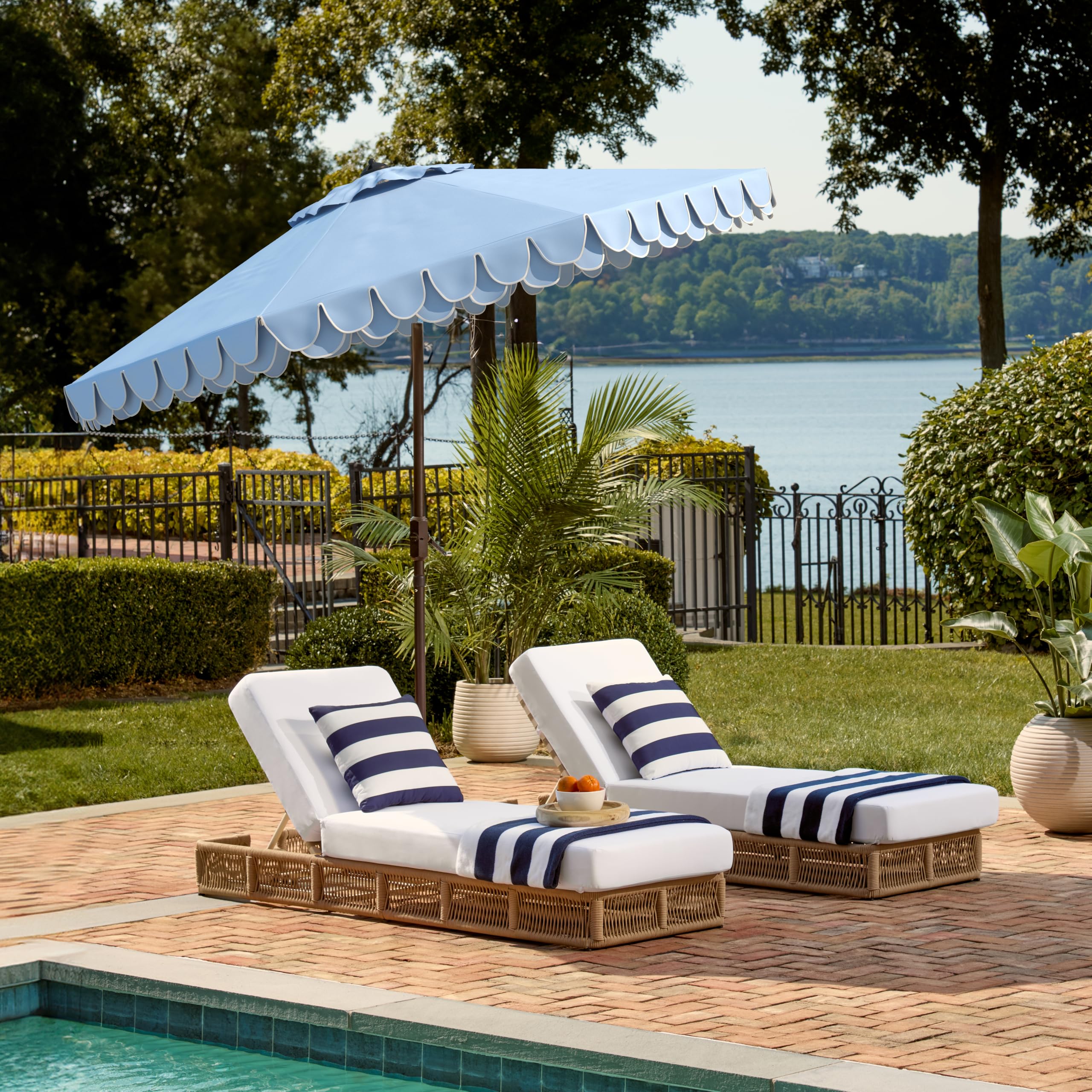 SAFAVIEH size comparison with patio table illustrating coverage area