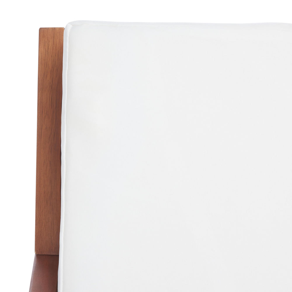 SAFAVIEH Vernon beige cushion close-up showing foam comfort and removable cover