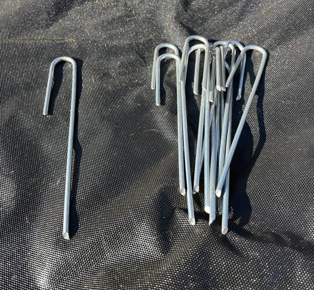 Sandbaggy close-up of rounded top cradling tubing, protects lines from slipping