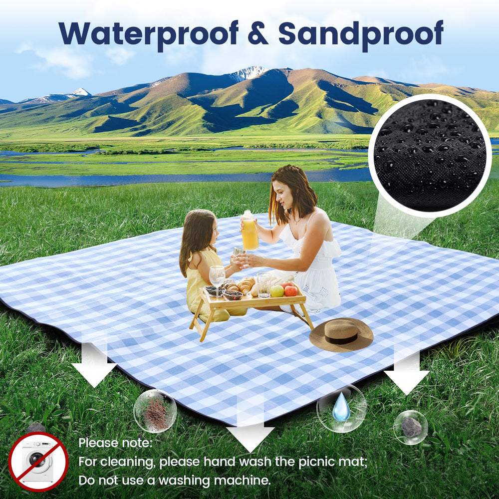 sapsisel in-use at park with family enjoying picnic and easy cleanup