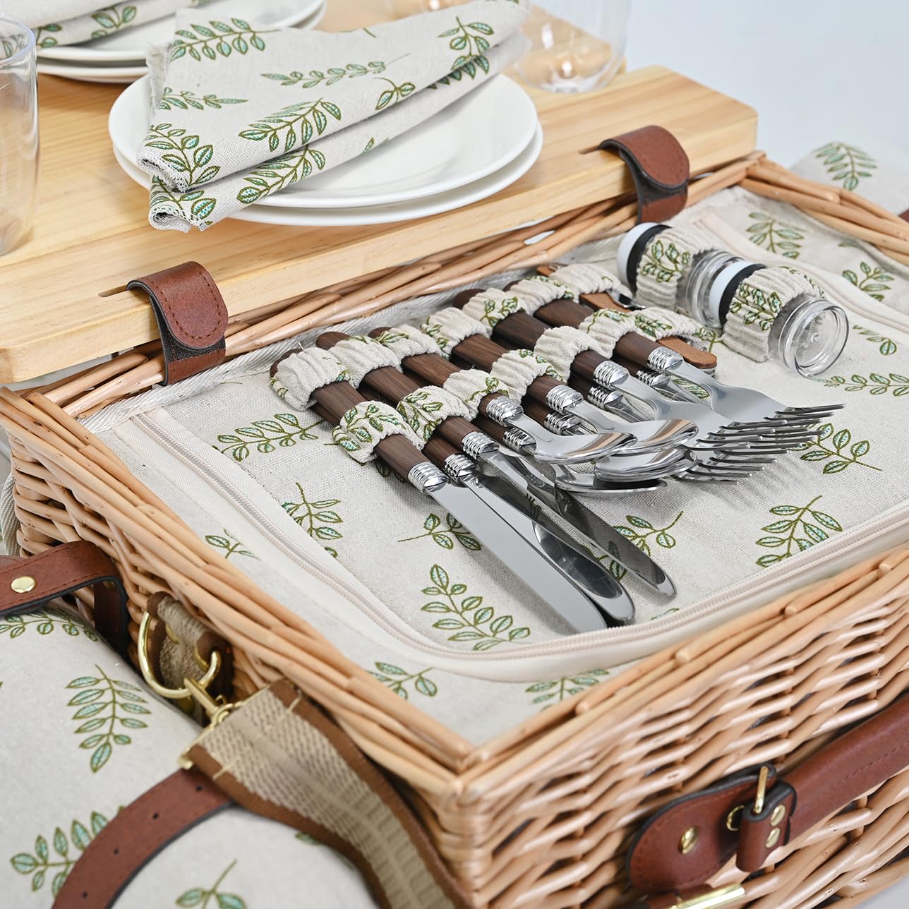 SatisInside in-use outdoor picnic with couple enjoying organized meal benefit
