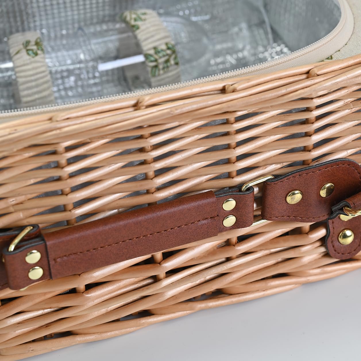 SatisInside couple enjoying a picnic using the basket setup outdoors
