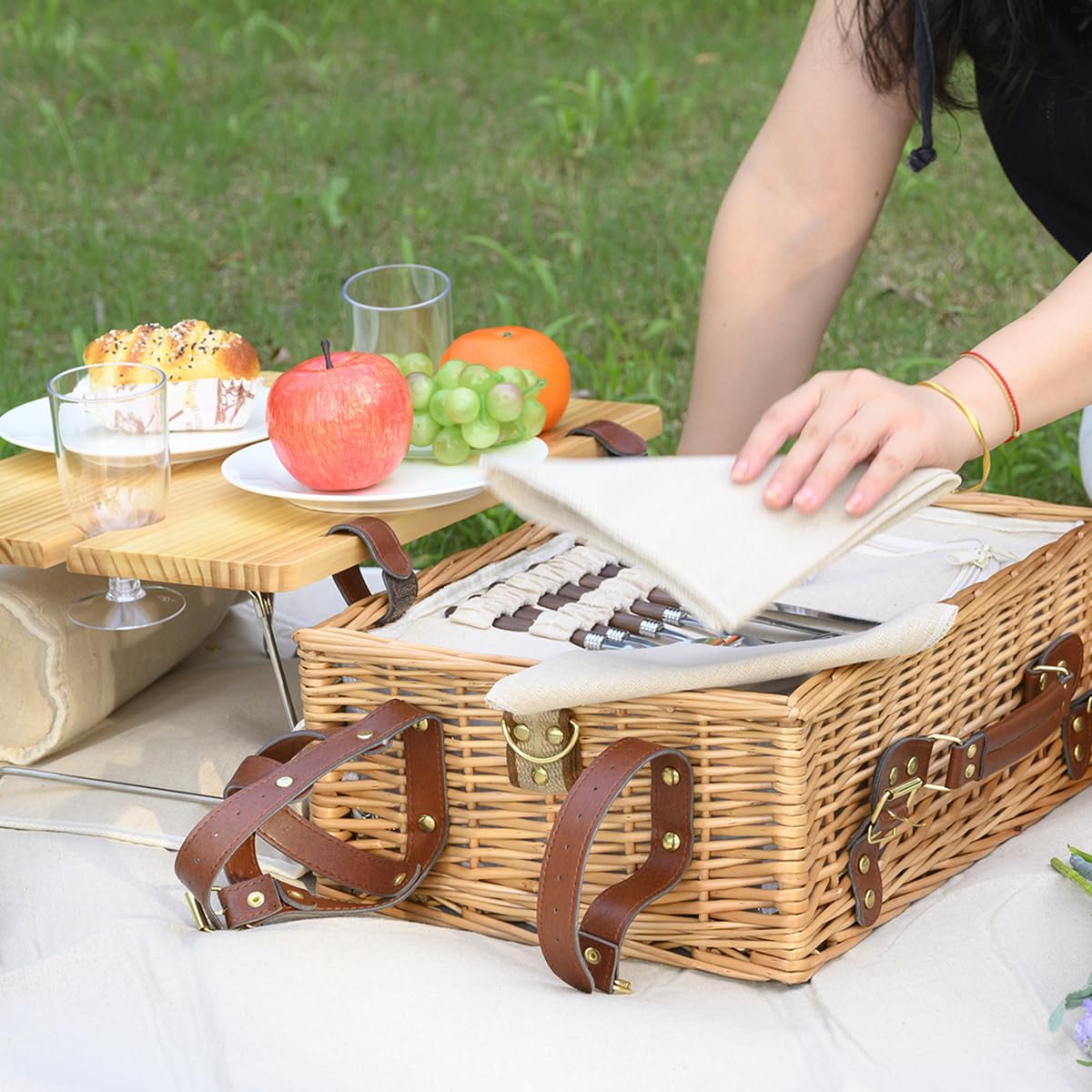 SatisInside picnic set arranged outdoors to create an inviting dining scene
