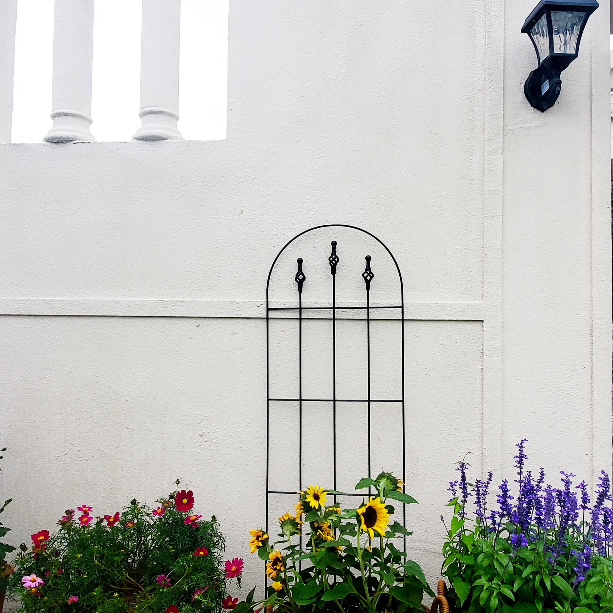 SCENDOR GARDEN powder-coated finish close-up showing rust resistance benefit