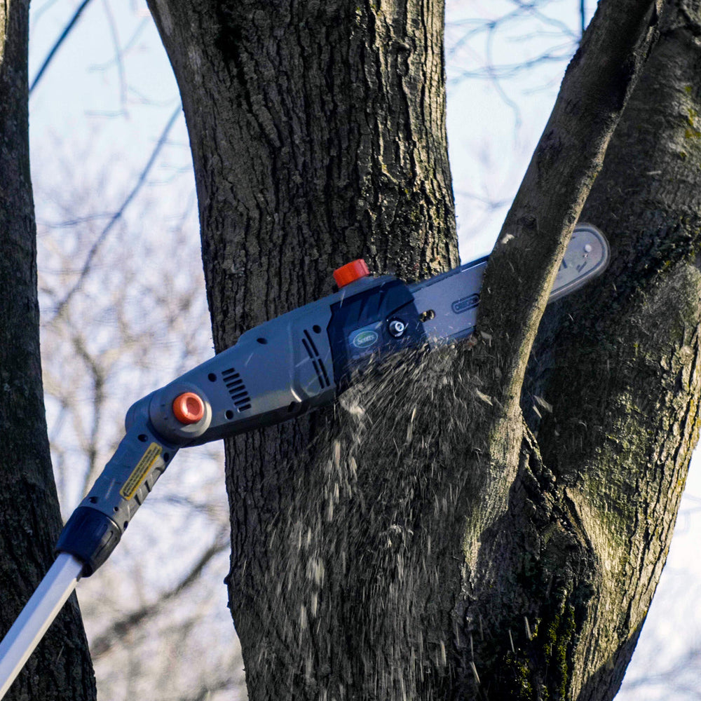 Radius Garden Scotts pole saw with blade cover for safe storage and transport