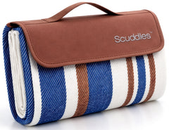 scuddles front view showing full blanket and pattern, roomy comfort