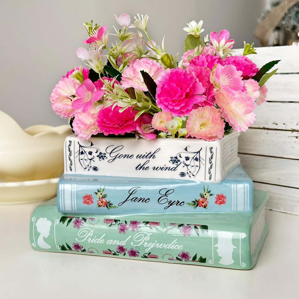 Scuyari front view of book vase showing compact plant display benefit
