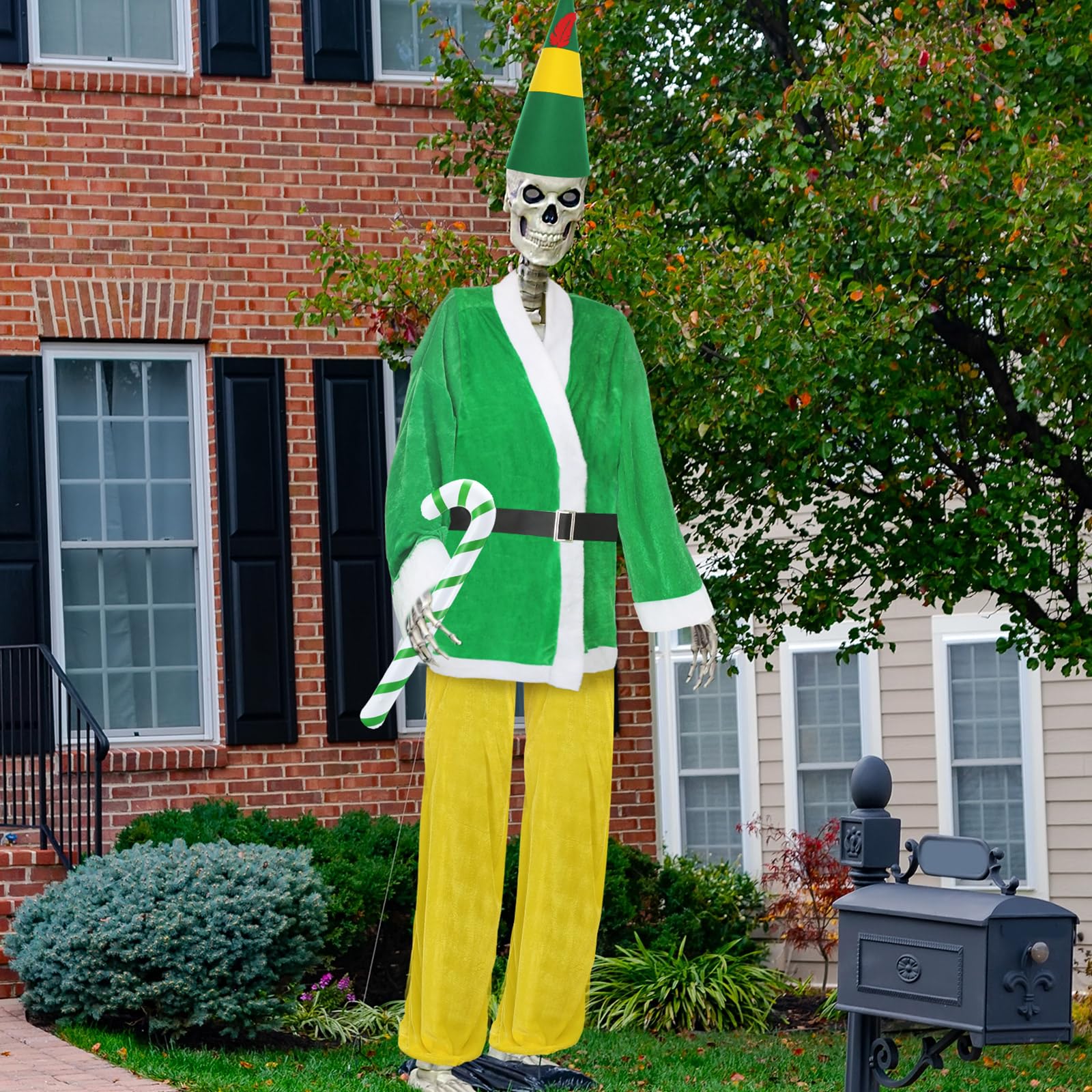 Seenelling 12 ft skeleton in yard for scale, ensures clear holiday visibility