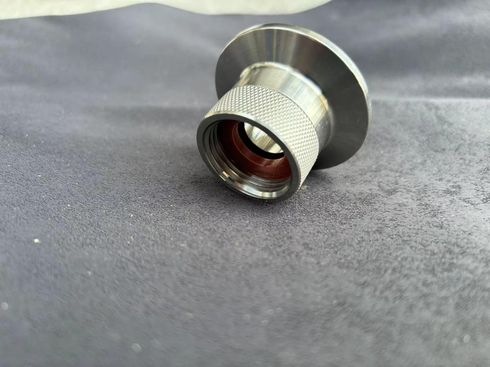 semfeil brew installed on tri-clamp sample with gasket and clamp, ensures secure seal
