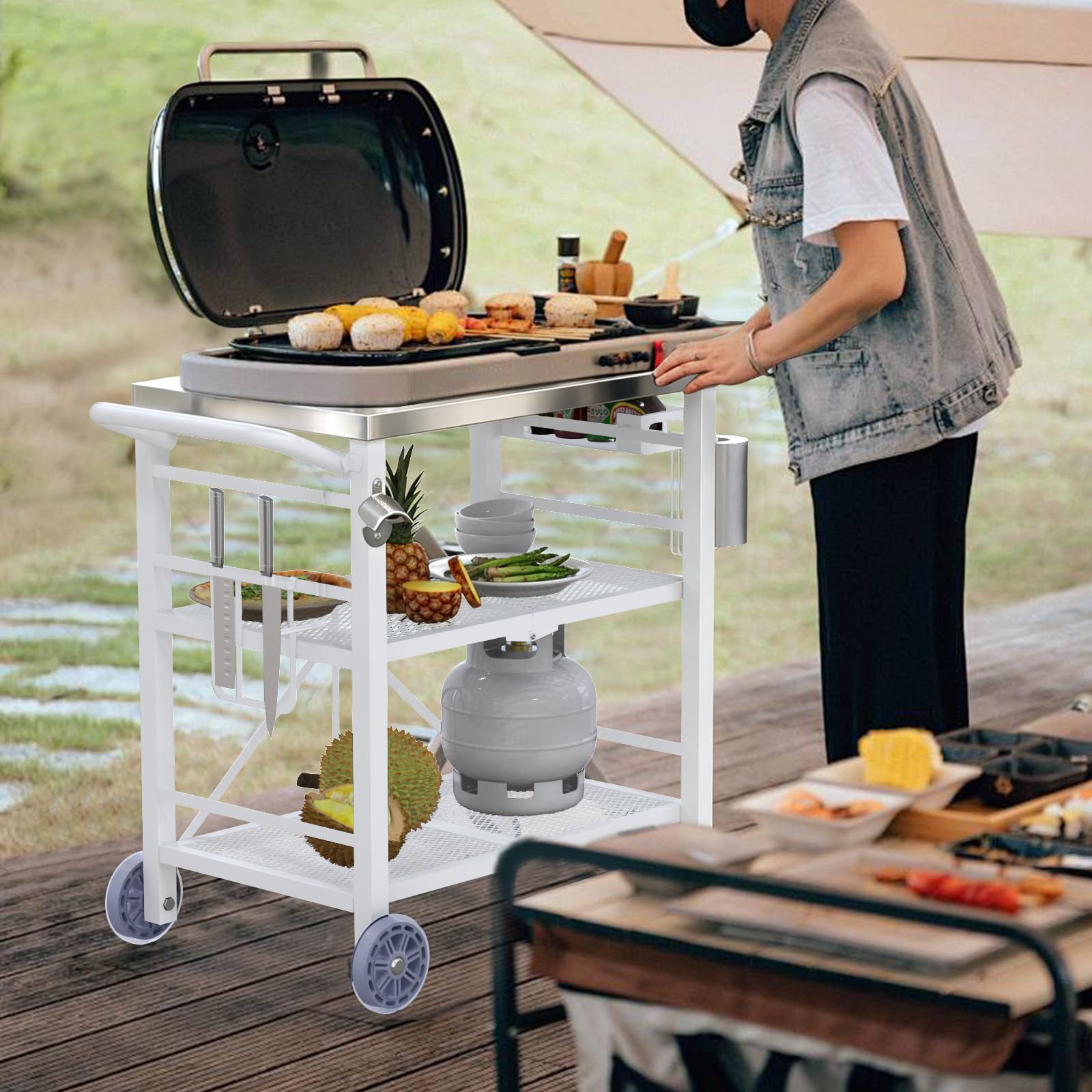 Semoprus griddle on table in use showing stable cooking platform and convenience benefit