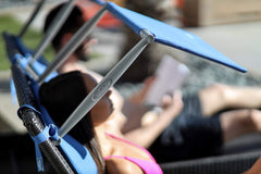 SHADESY close-up of inflatable pillow for relaxed head and neck support