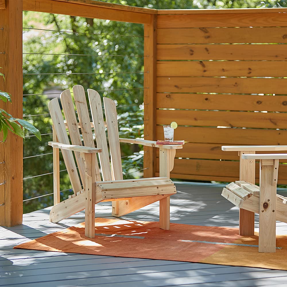Shine Company close-up of cedar grain highlighting kiln-dried wood durability