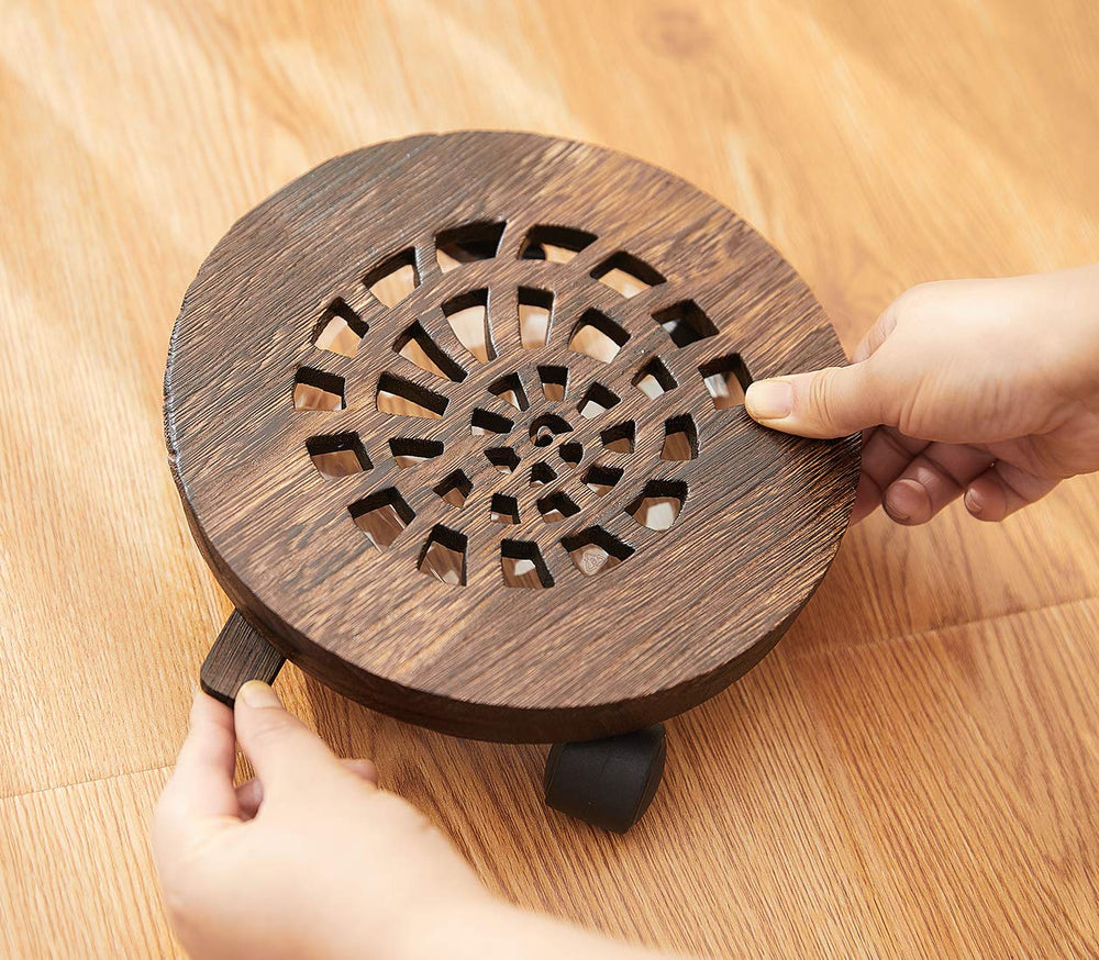 SINOBEST caster close-up showing 360-degree swivel for smooth multidirectional rolling