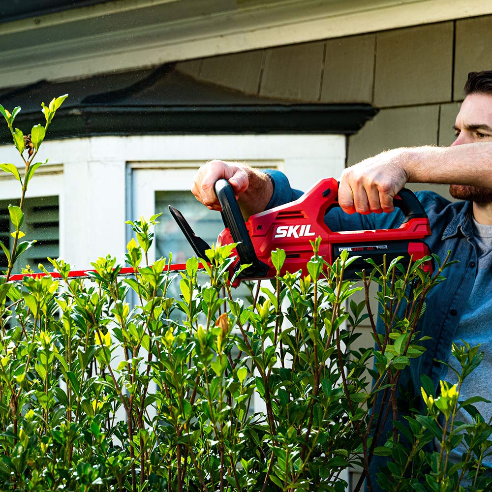 SKIL hardened steel blade edge showing durability for long-lasting cutting