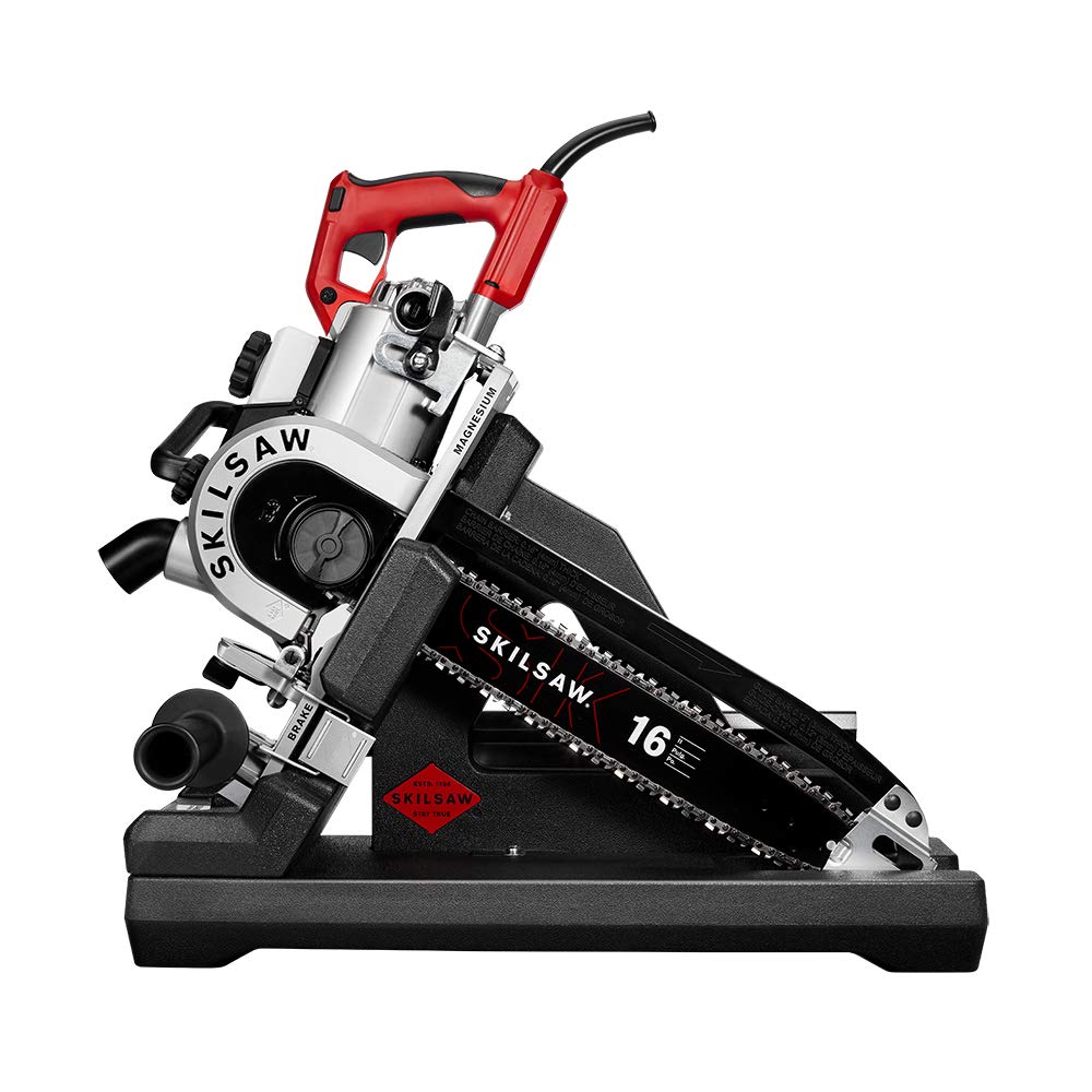 Skil in use cutting large timber showing stable deep-cut performance
