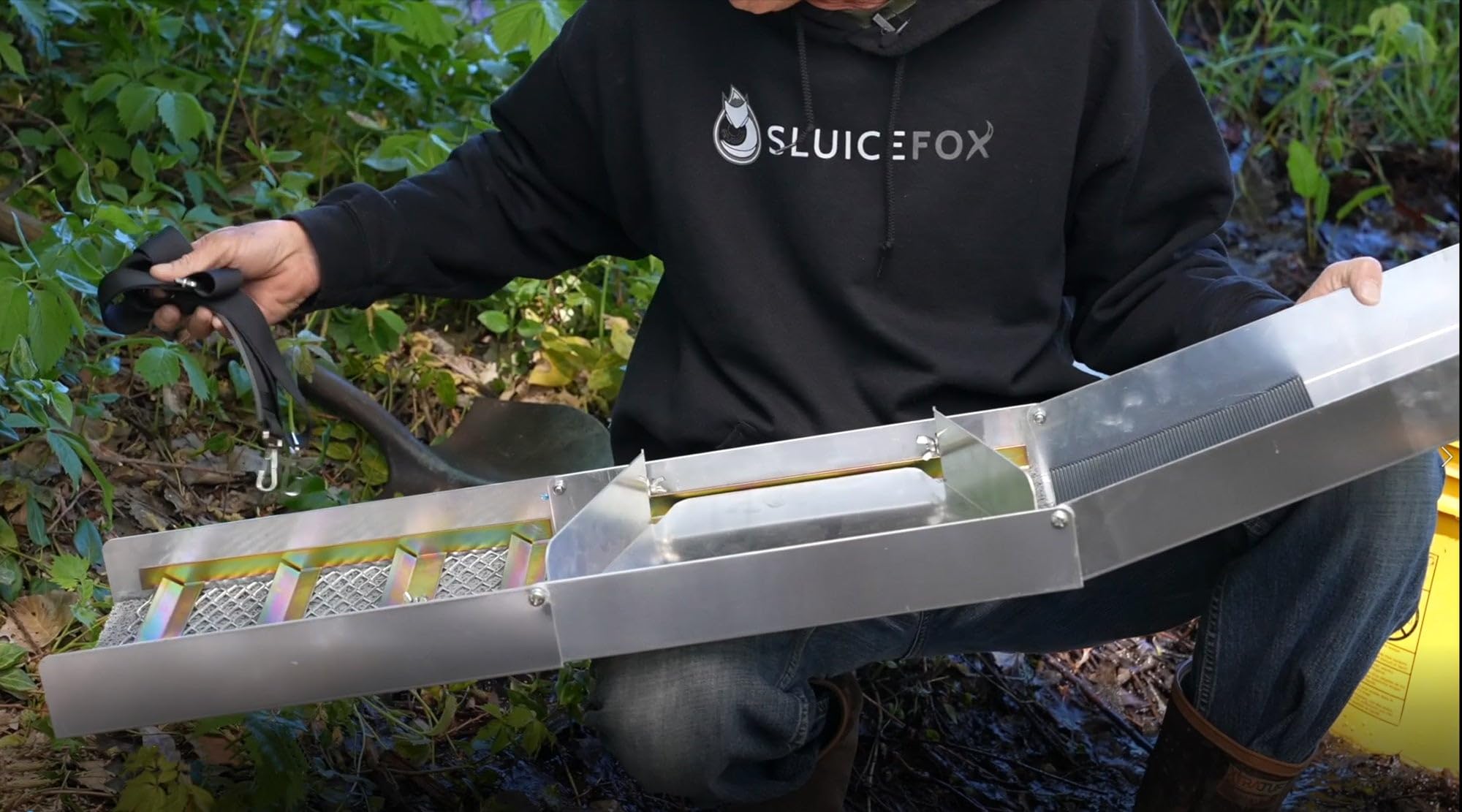 Sluice Fox classifier sieves arranged for fast size separation and efficiency