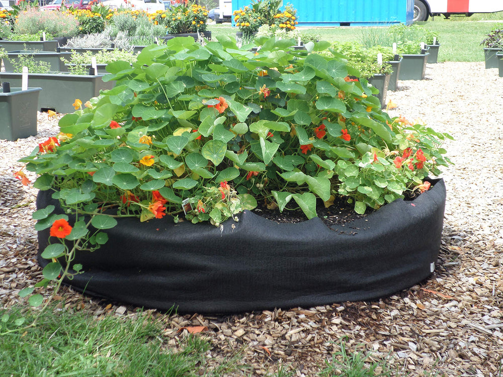 SMART POT label and stitching detail emphasizing durable construction for season-to-season use