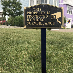 SmartSign side shot showing thick .375 inch aluminum edge for rustproof strength