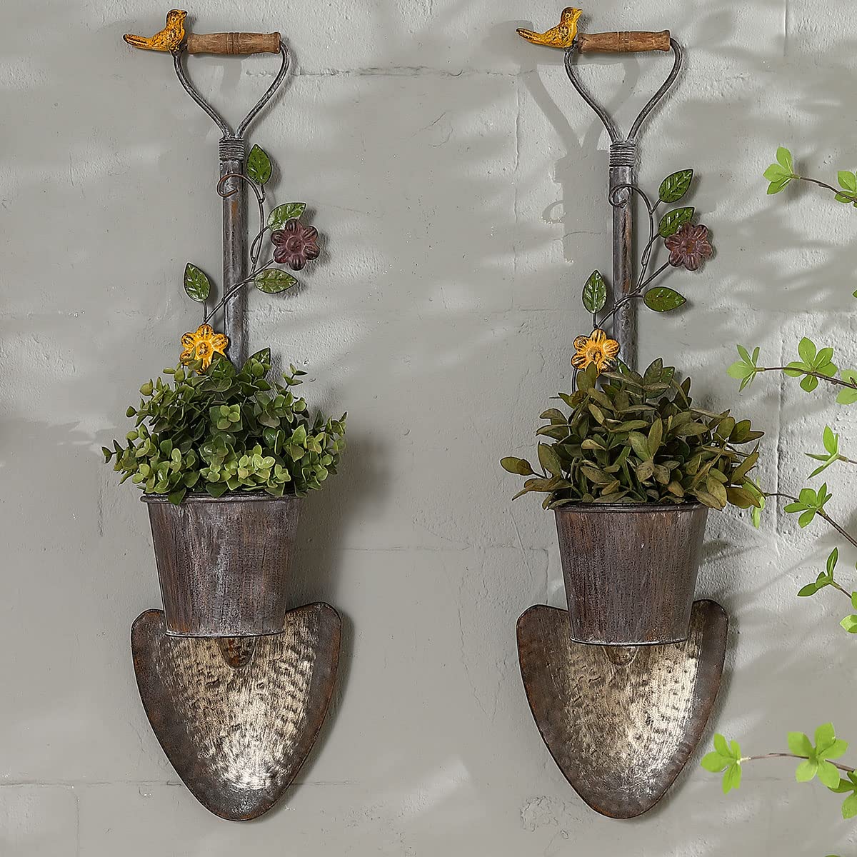 SMQLJXC front view of two-piece planter set showing rustic finish and shape benefits