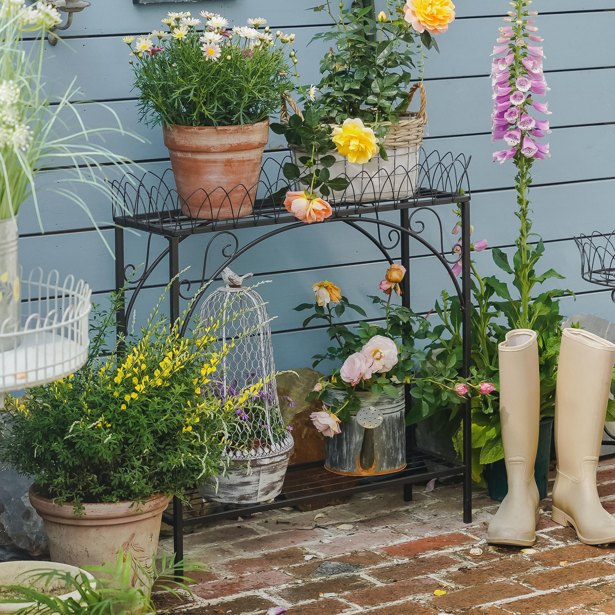 SOFFEE GARDEN bottom tier with medium flowering pots demonstrating stable support and display