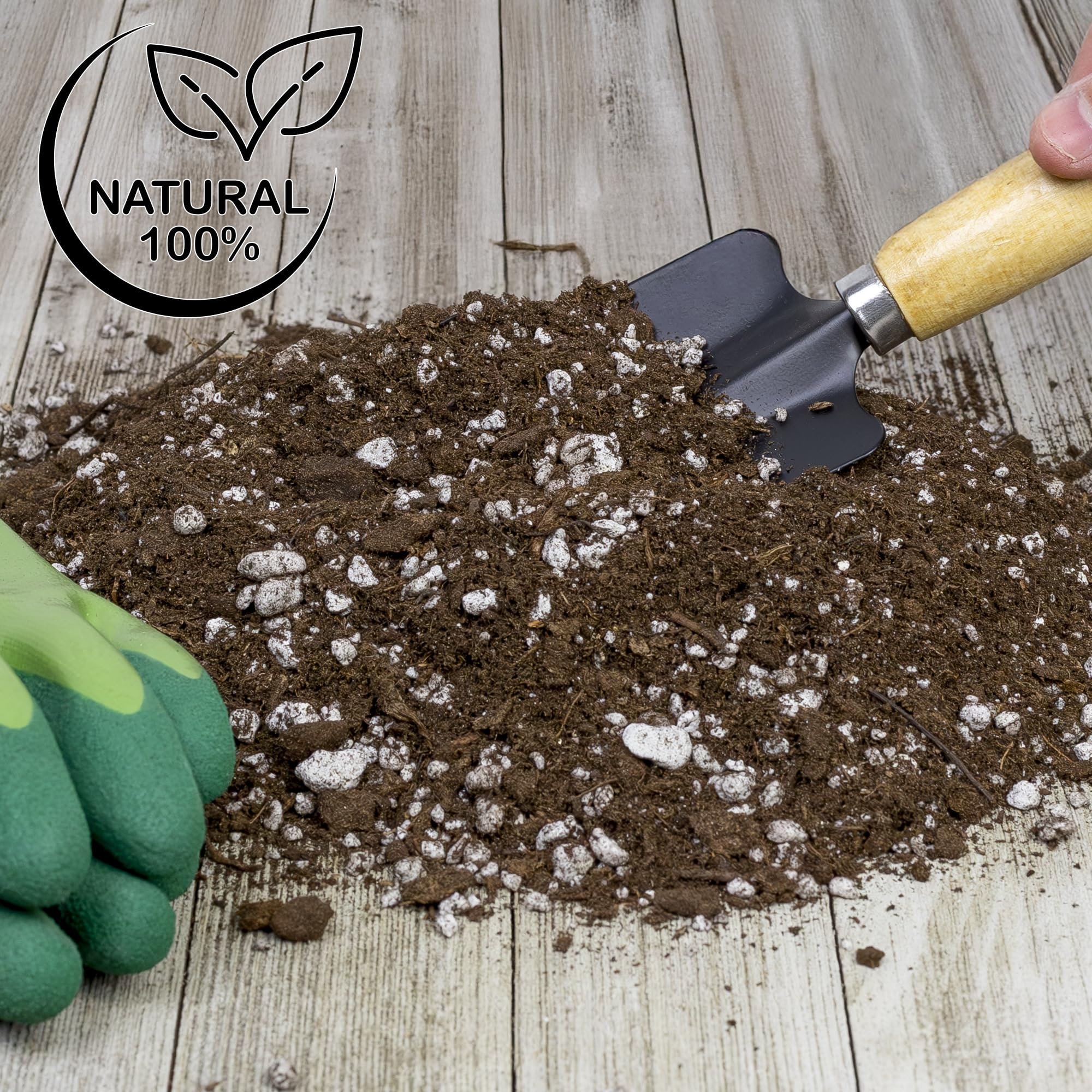 Soil Sunrise draining water from a pot to demonstrate moisture retention without waterlogging