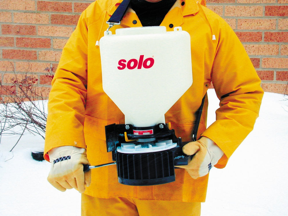 SOLO 421 six-inch hopper top open for fast refilling and spill control benefit