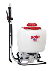 SOLO 425-Deluxe front view showing tank and control layout for reliable spraying