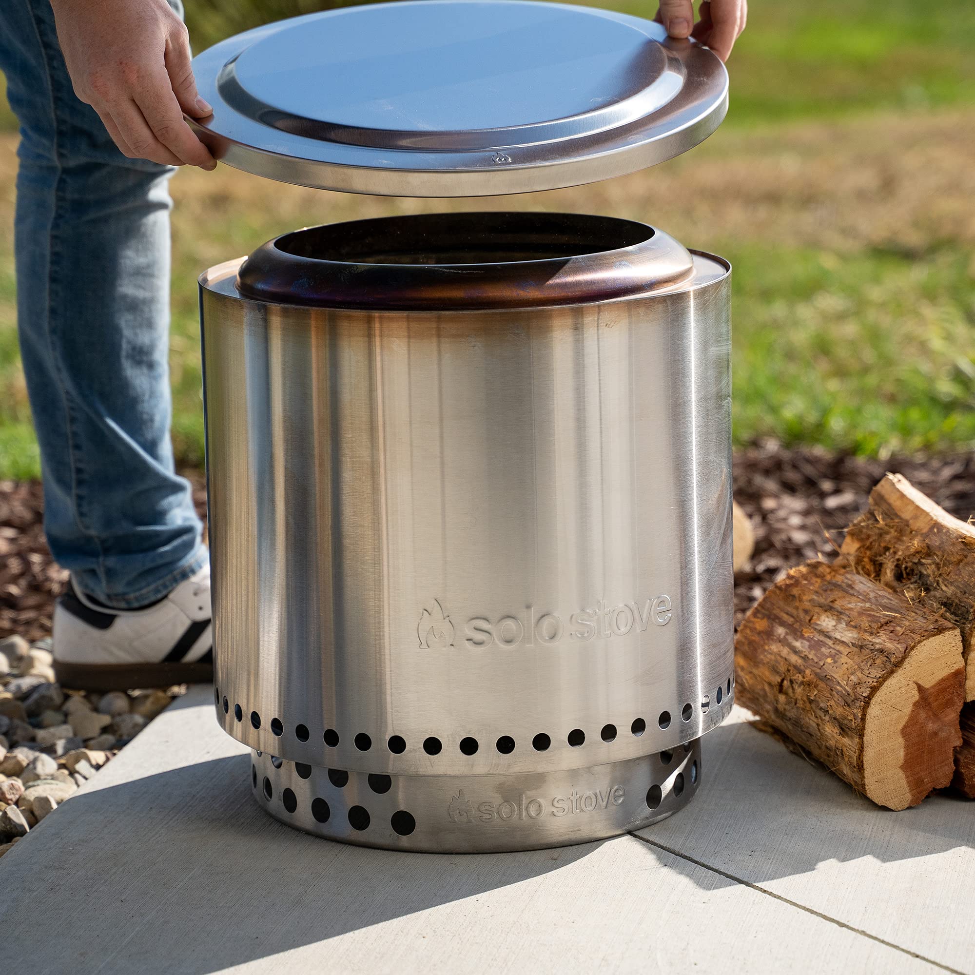 Solo Stove Ranger Lid used as tabletop with drinks demonstrating functional convenience