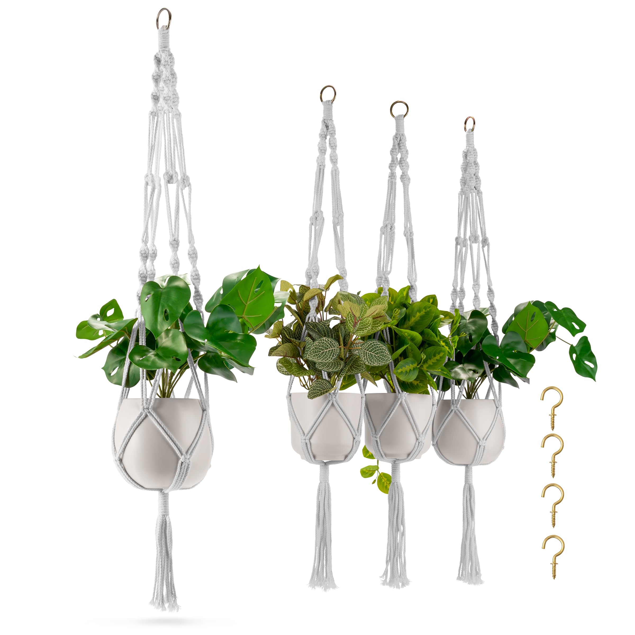 Sorbus front view of four-pack hangers showing ready-to-hang set benefit