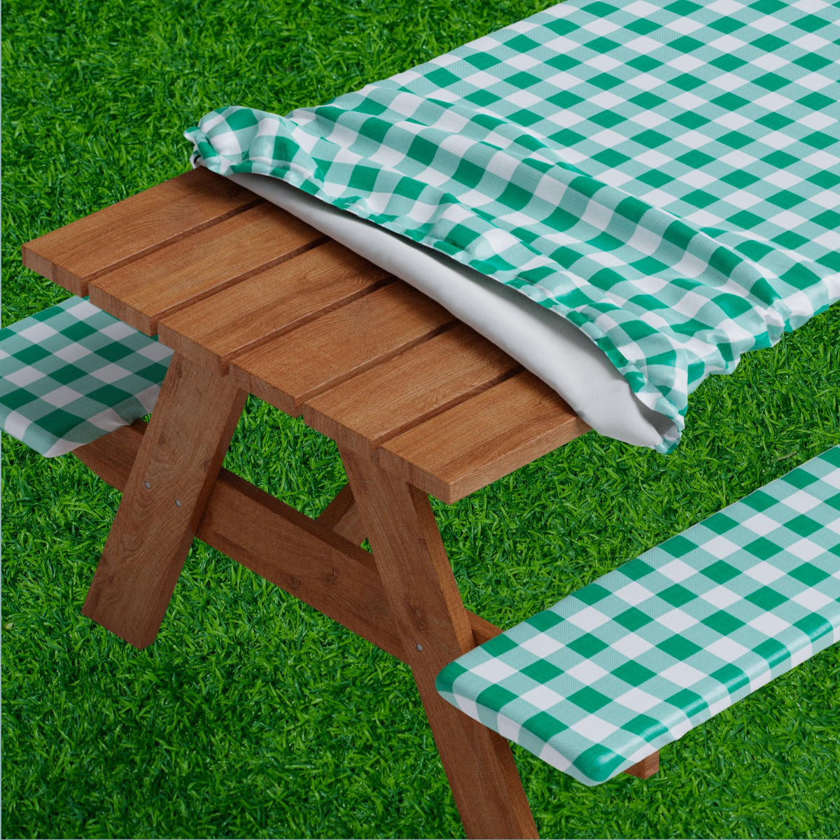 Sorfey checked green front view showing full table coverage and neat look