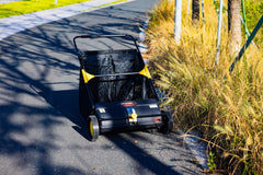 SPLENDOR close-up of rotating brush bristles for efficient debris pickup