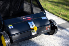 SPLENDOR hopper and collection bag catching leaves and grass clippings